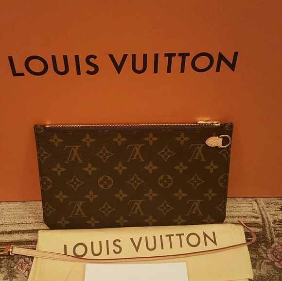 Authentic Louis Vuitton Neverfull Mm Pouch - Picture 2 of 5